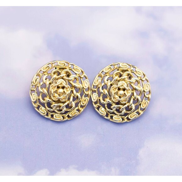 Vintage Gold tone Clip On Earrings by Lisner - S11 - Picture 1 of 2